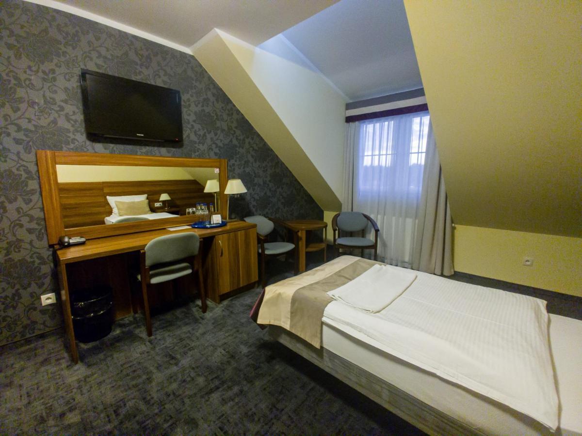 Zajazd U Dziadka Opole Exterior foto