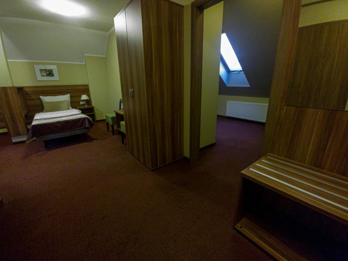 Zajazd U Dziadka Opole Exterior foto