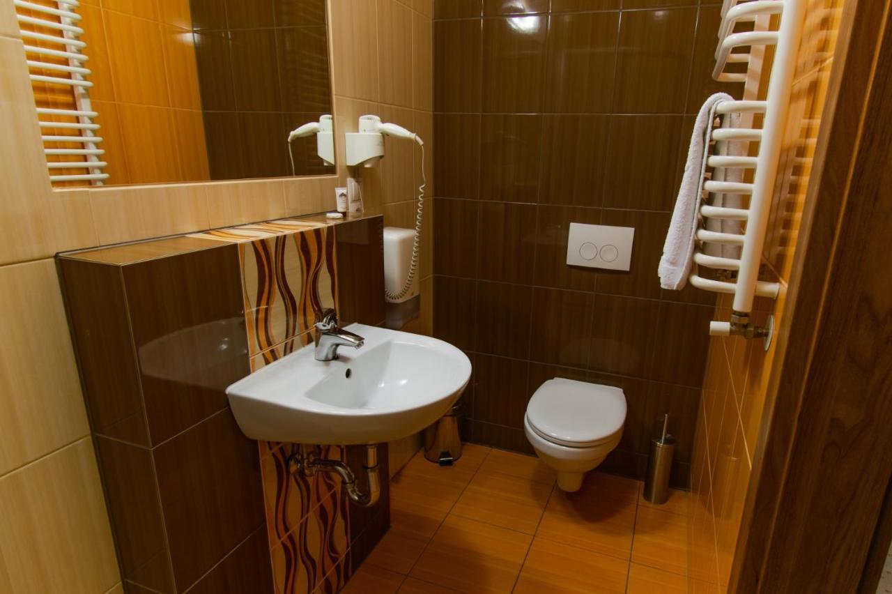 Zajazd U Dziadka Opole Exterior foto